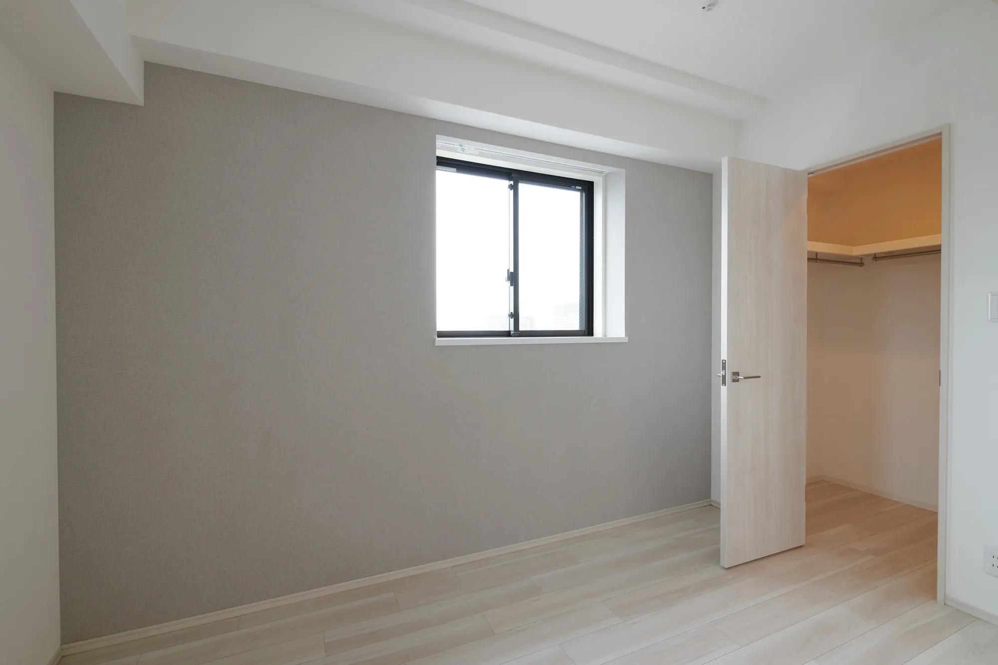 スプランディッド中之島DUE：Aタイプ：洋室