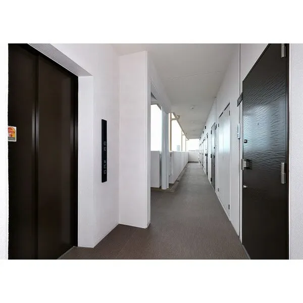 スプランディッド放出：廊下