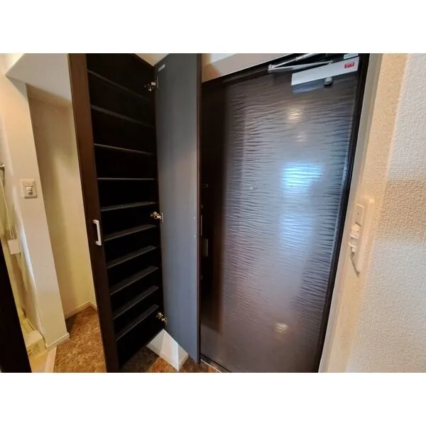 スプランディッド放出：玄関