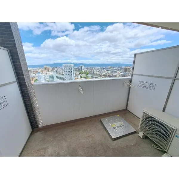 スプランディッド放出：バルコニー