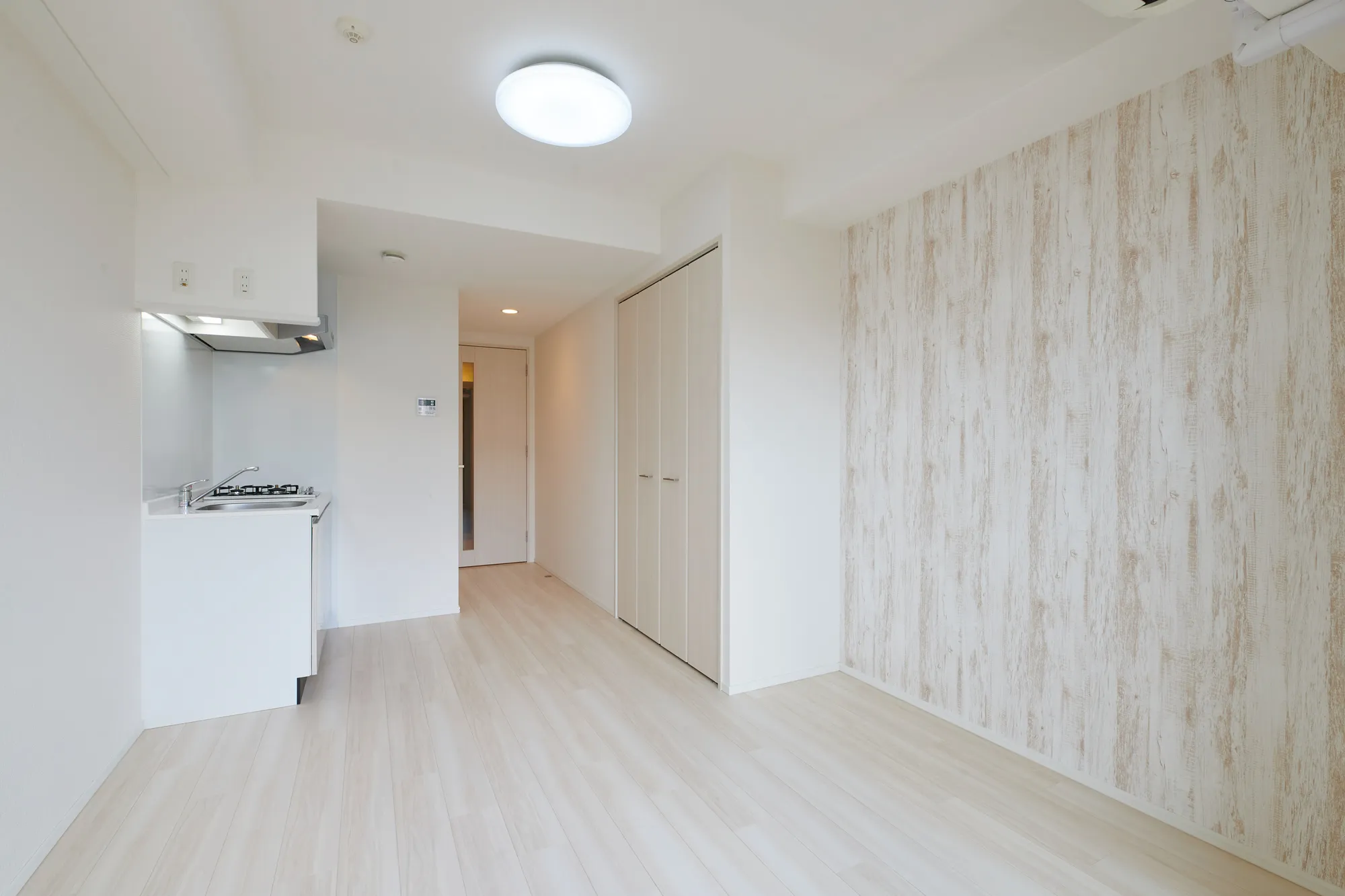 FRONT FIELD Tennoji：402洋室