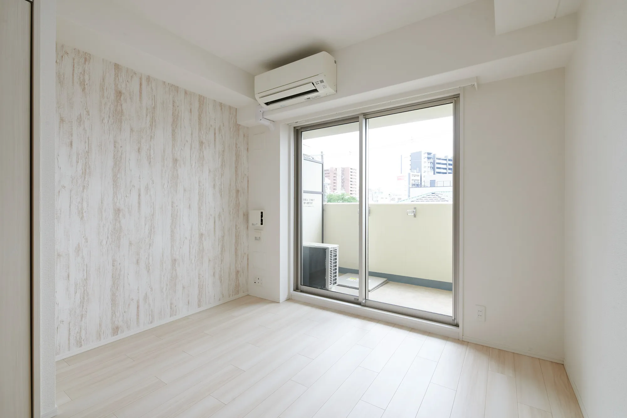 FRONT FIELD Tennoji：402洋室