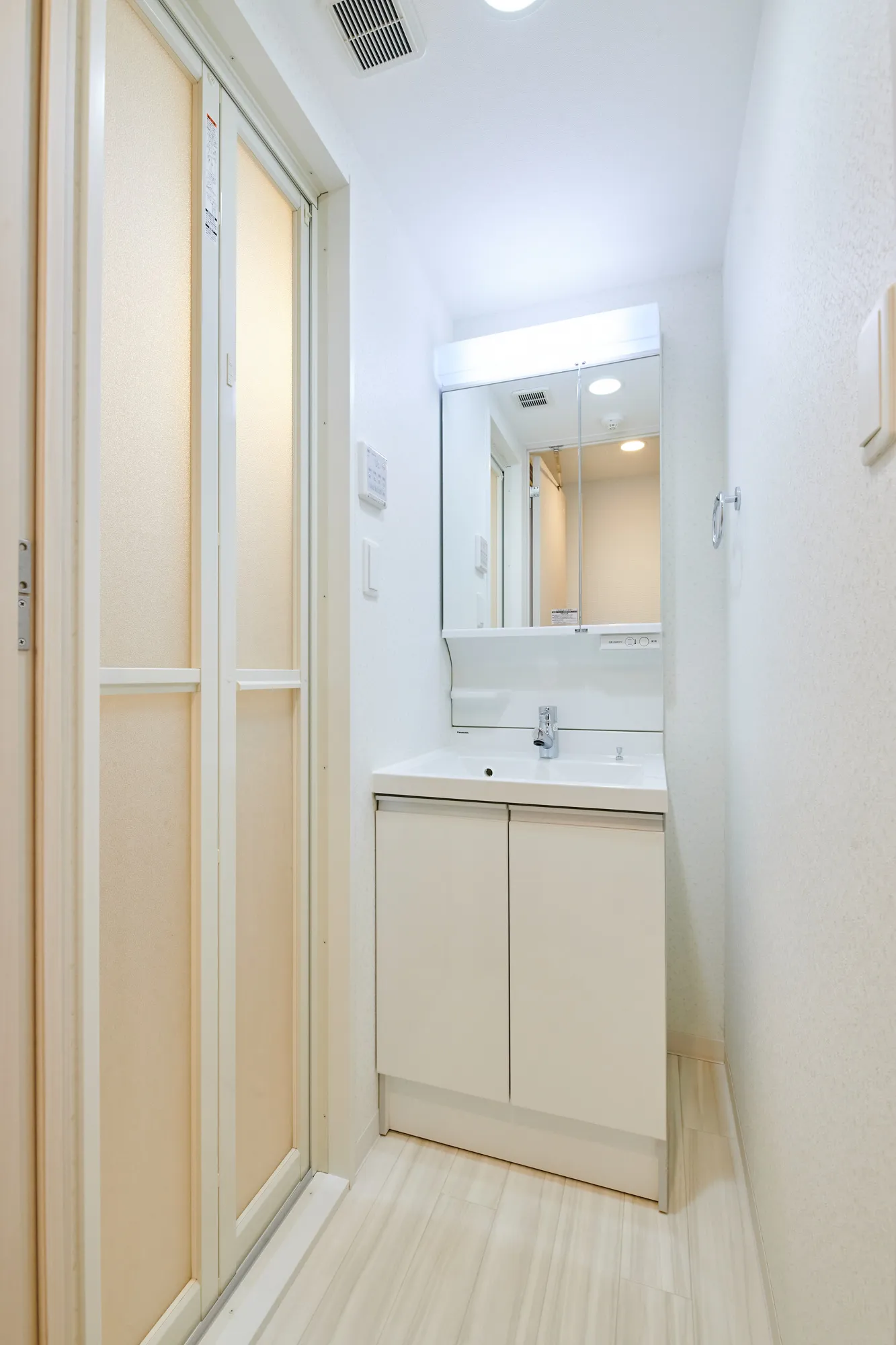 FRONT FIELD Tennoji：402洗面所