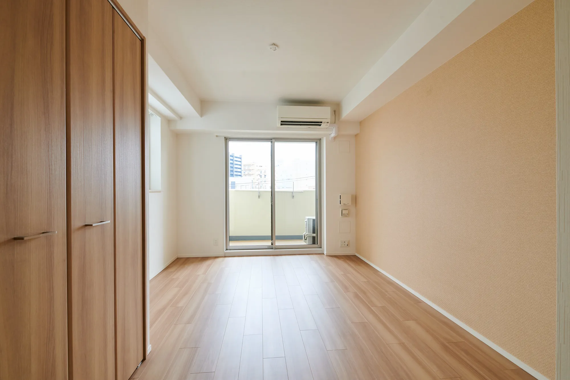 FRONT FIELD Tennoji：501洋室