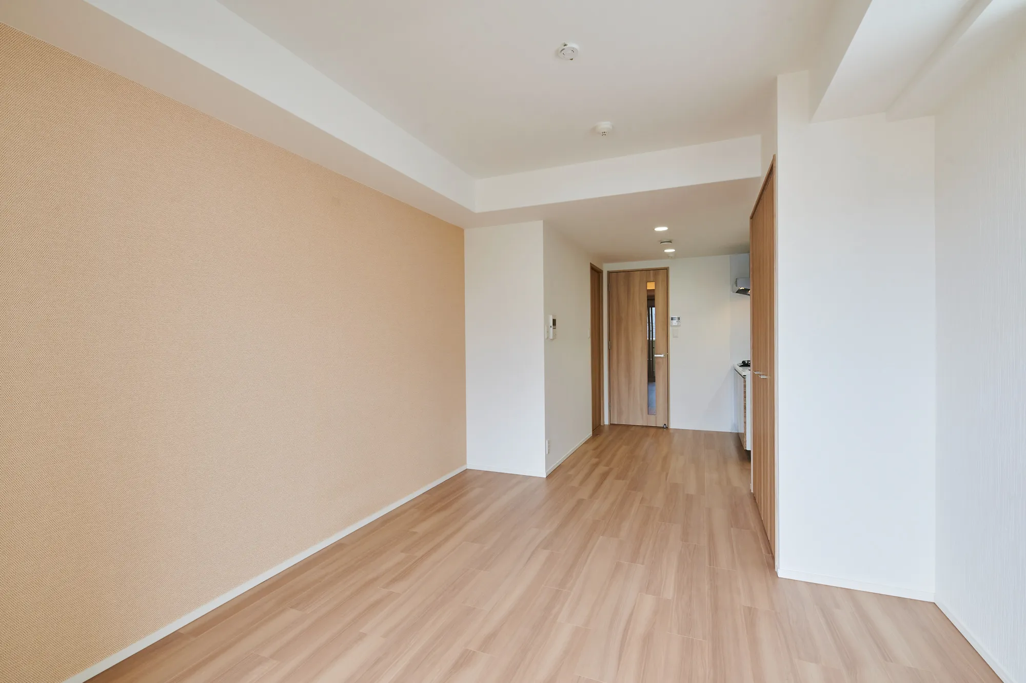 FRONT FIELD Tennoji：501洋室