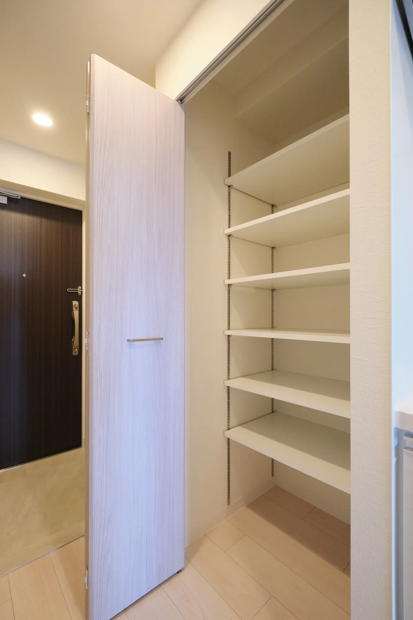 スプランディッド堀江：シューズクローゼット