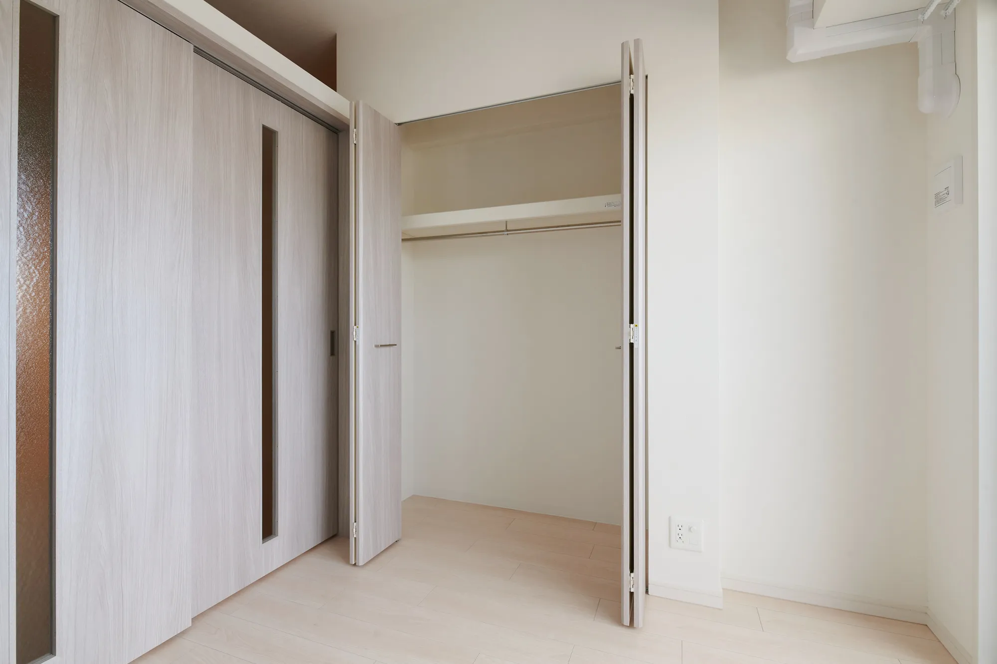 スプランディッド堀江：洋室収納