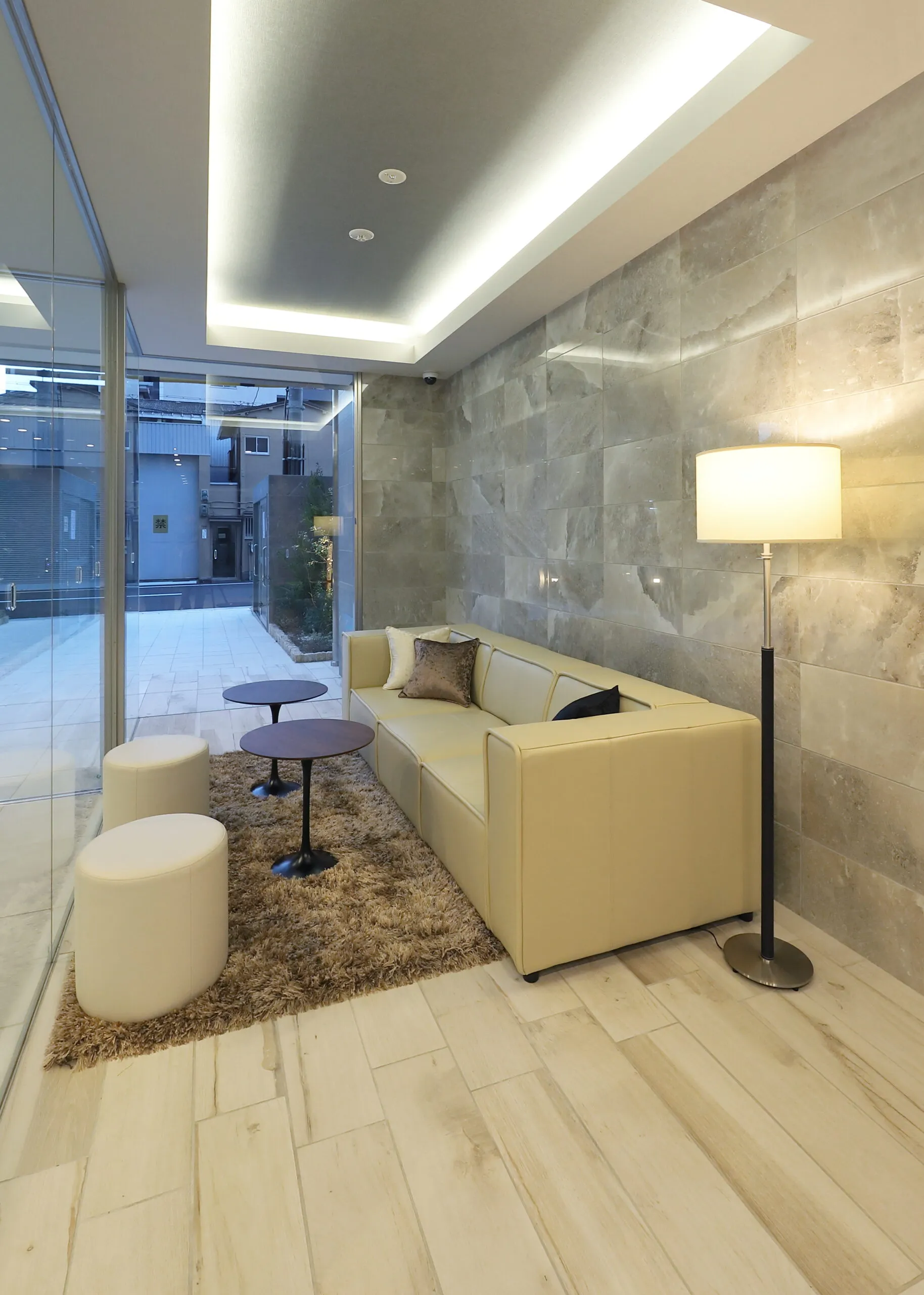 スプランディッド天王寺Ⅲ：エントランスホール