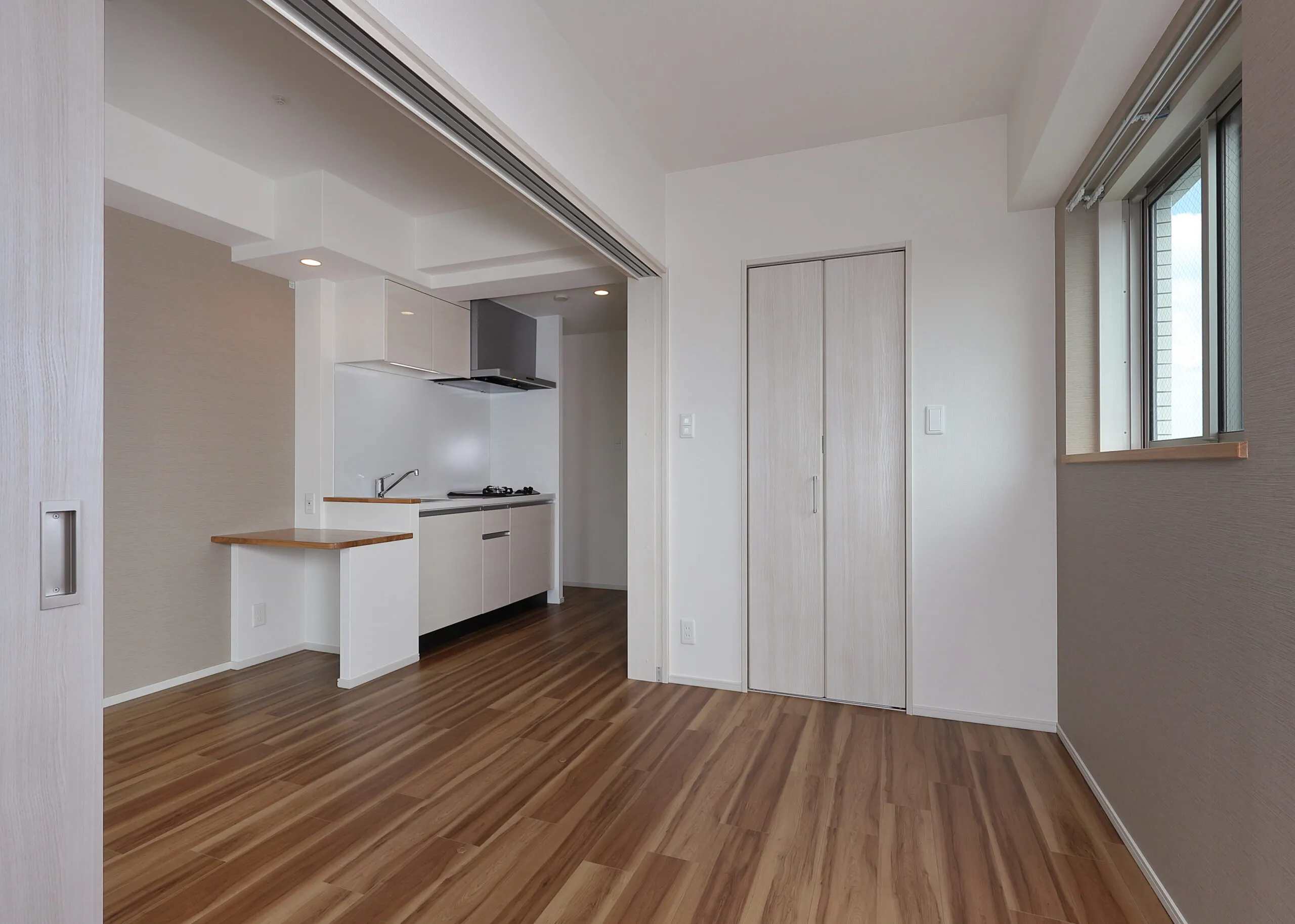 スプランディッド天王寺Ⅲ：Aタイプ：洋室