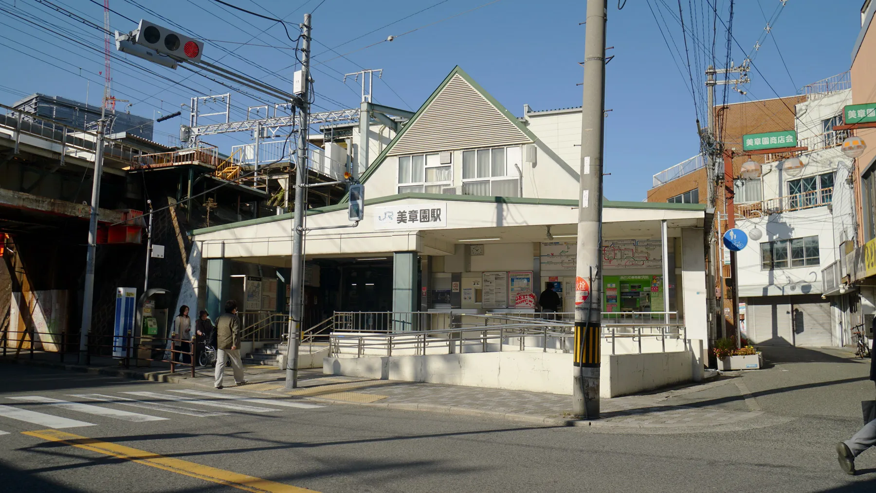 美章園駅：徒歩7分