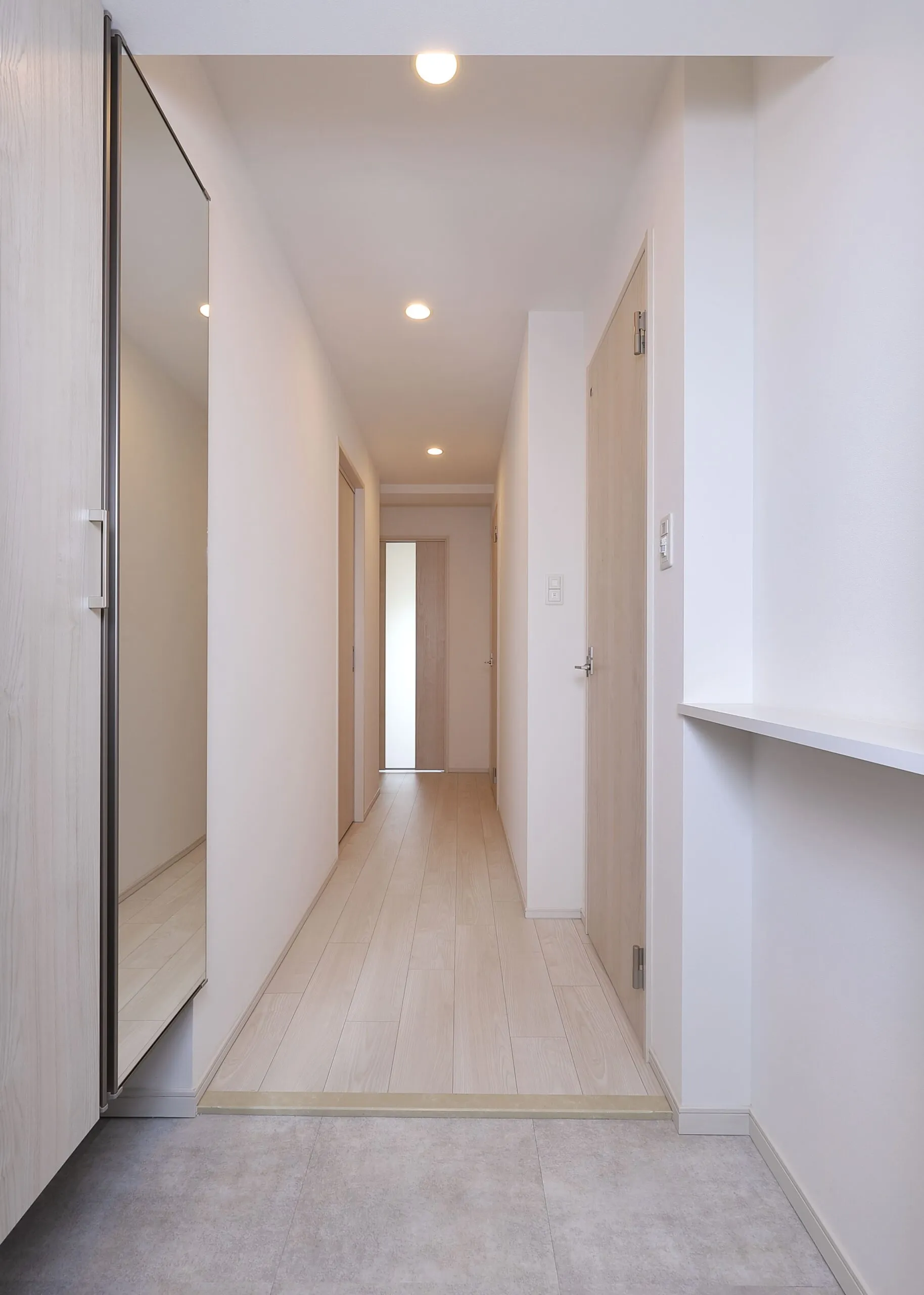 スプランディッド難波WESTⅢ：廊下