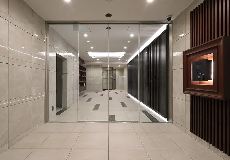 スプランディッド江坂DUE：エントランス