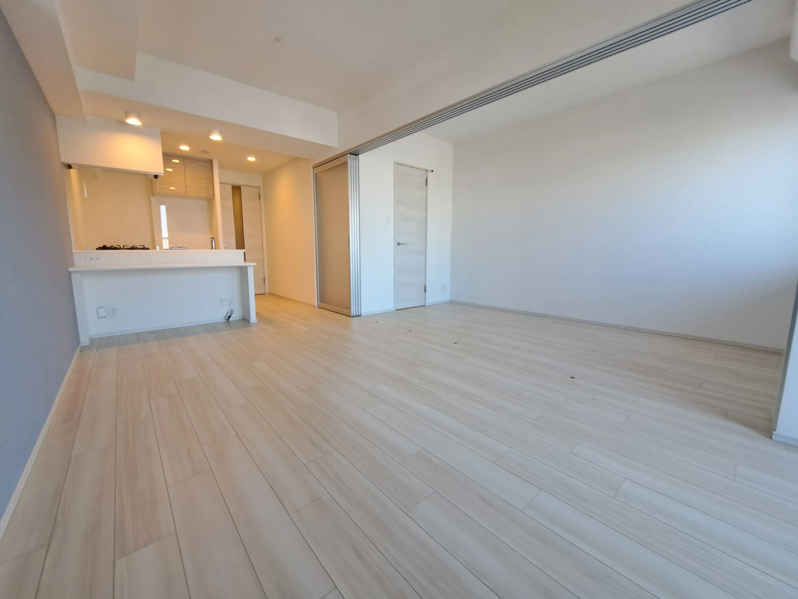 スプランディッド京橋EAST：リビング・ダイニング