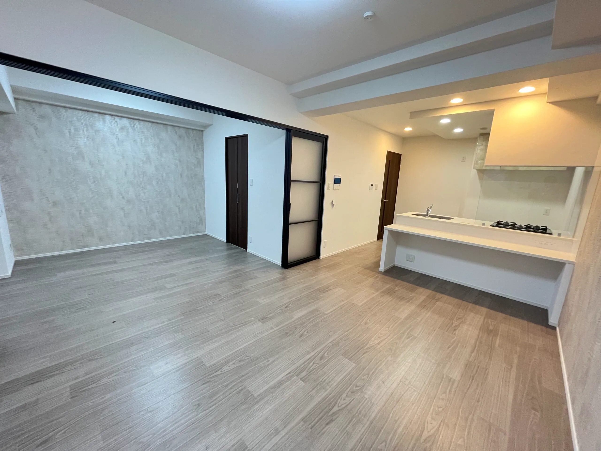 スプランディッド高井田：211：リビング・洋室