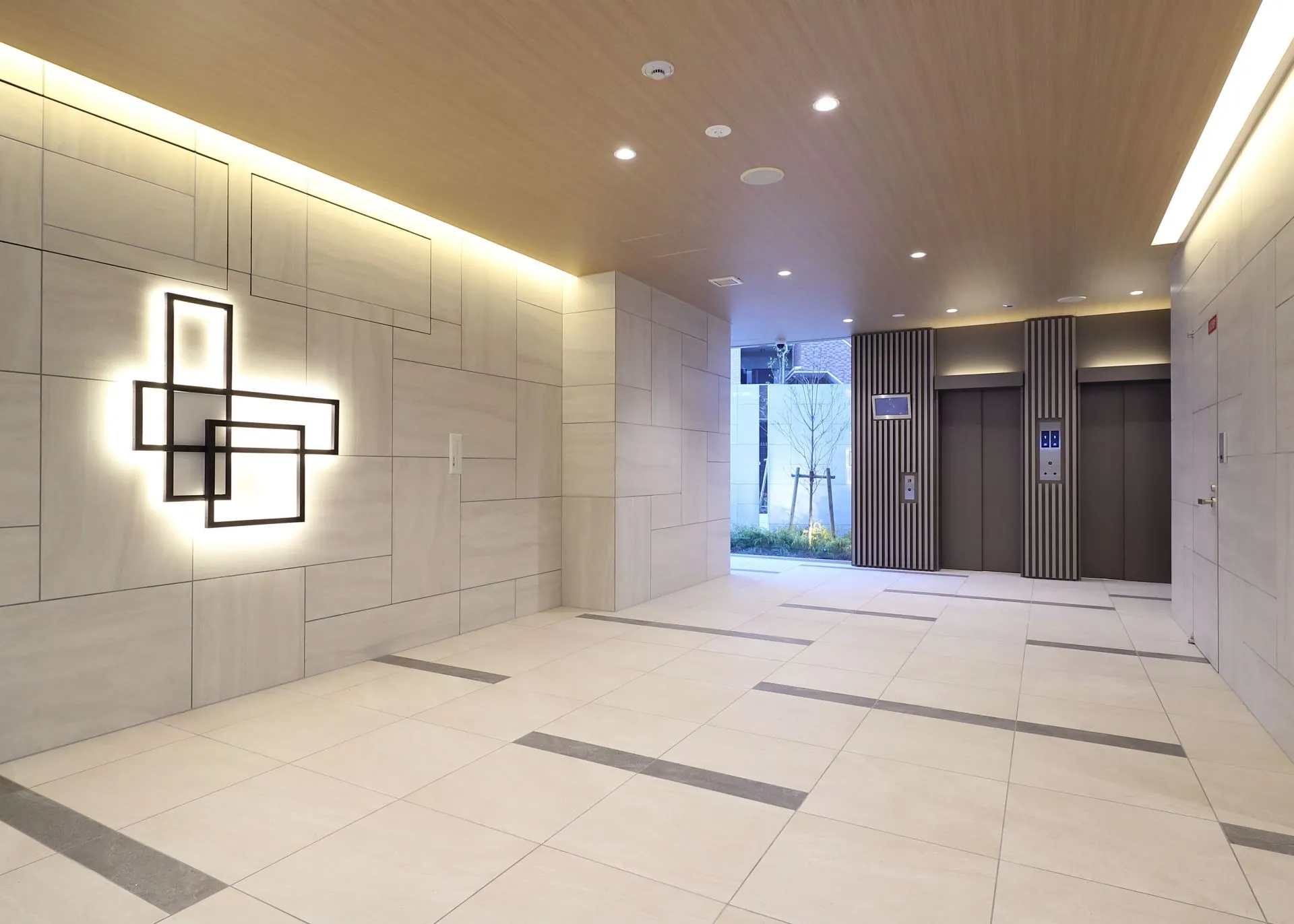 スプランディッド難波WESTⅡ：エントランス