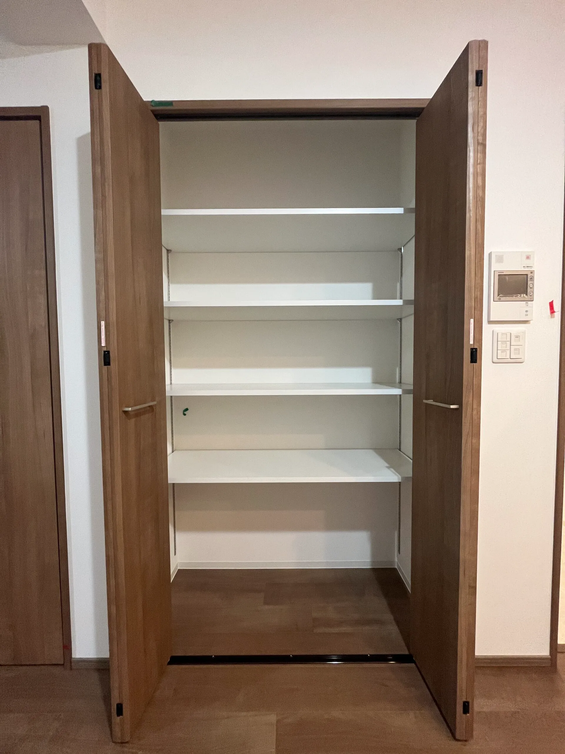 スプランディッド難波WESTⅢ：Aタイプ：収納スペース