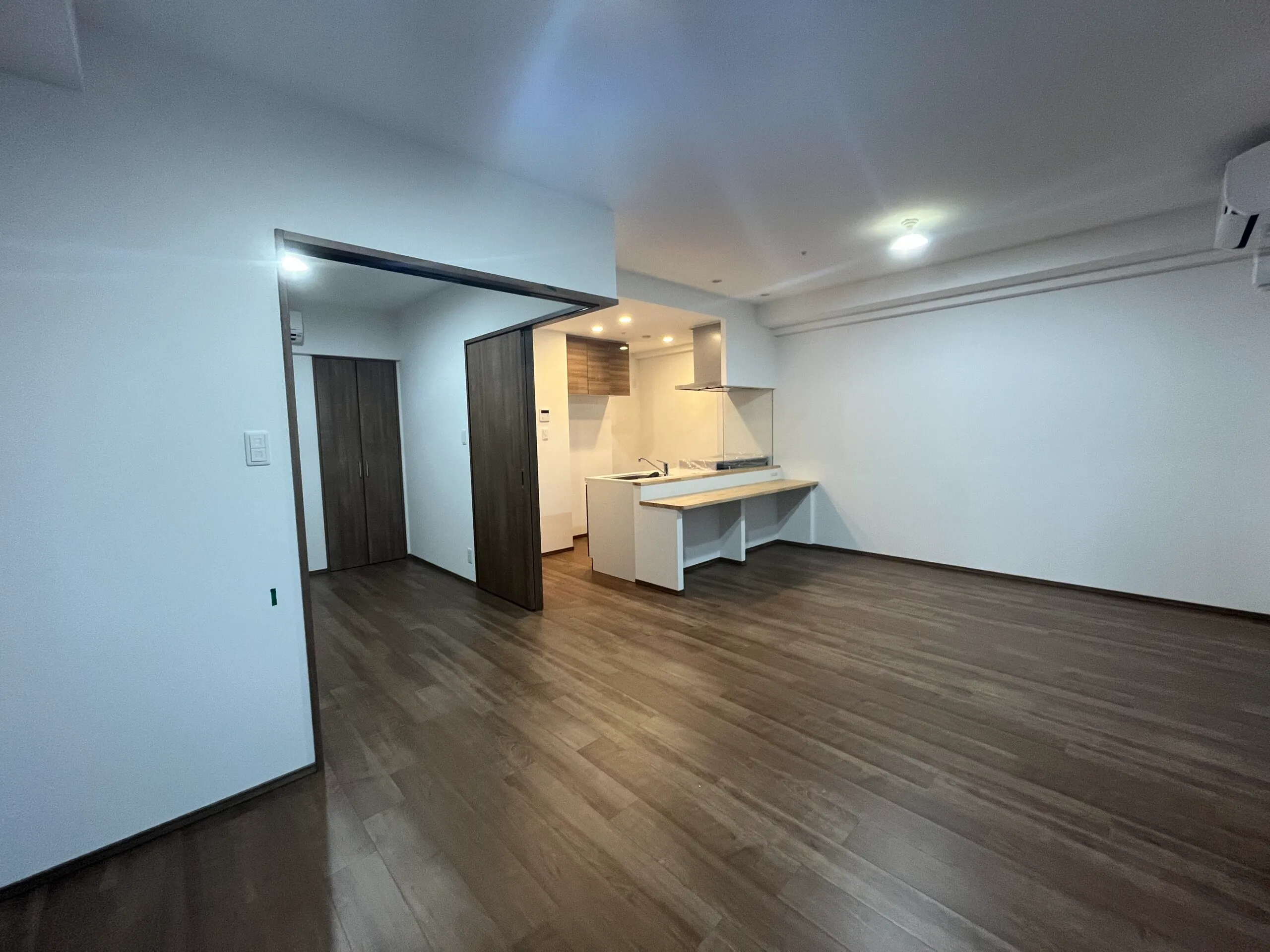 スプランディッド難波WESTⅢ：Cタイプ：洋室