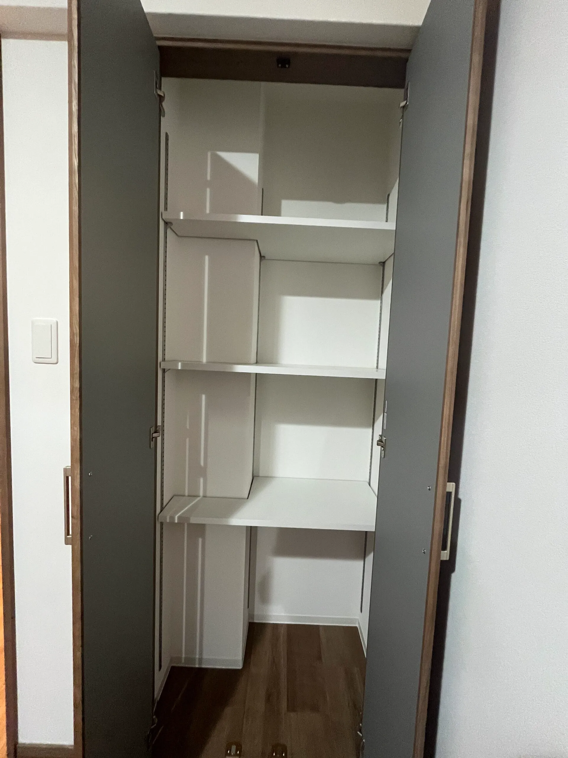 スプランディッド難波WESTⅢ：Cタイプ：収納スペース