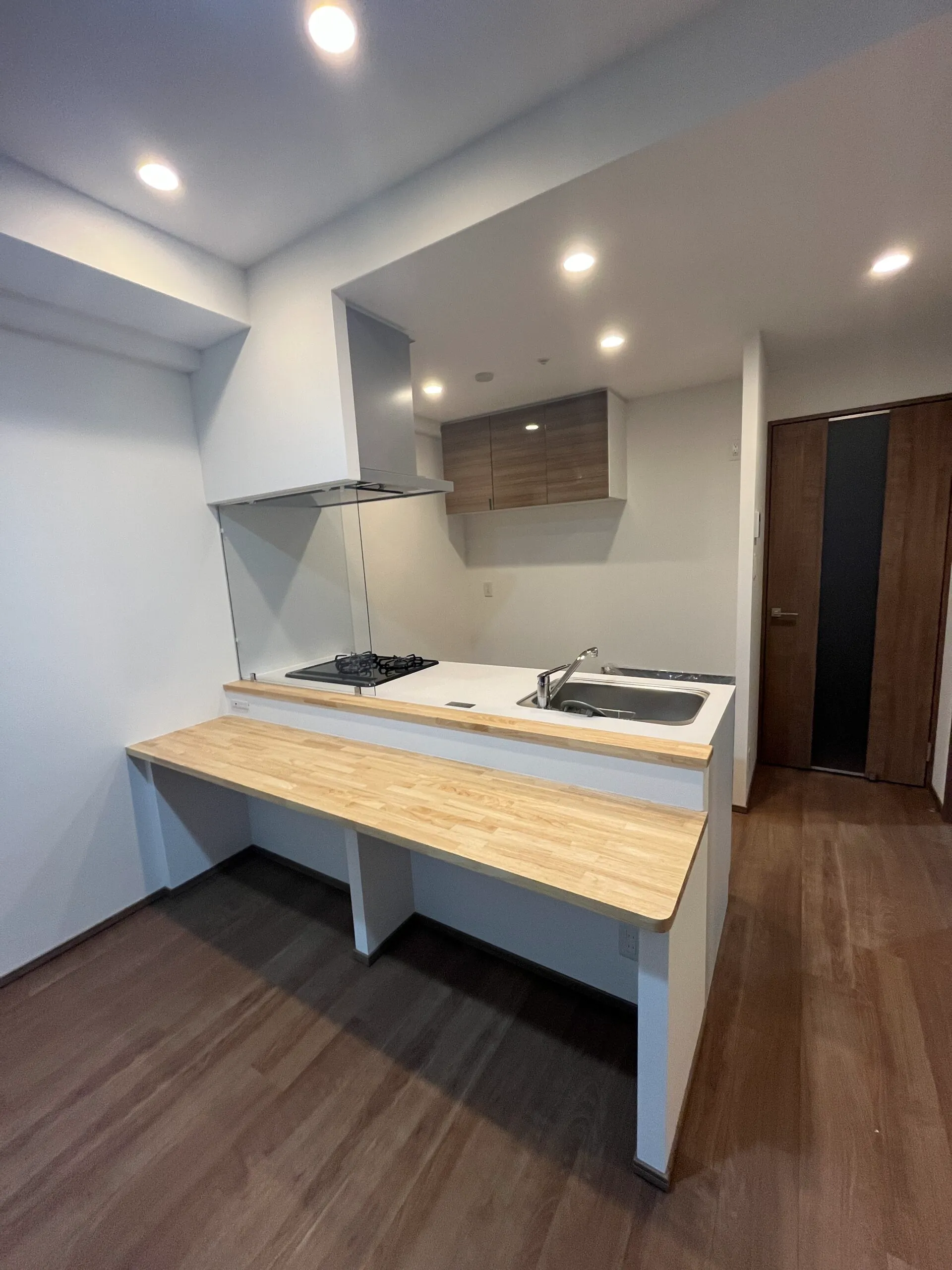 スプランディッド難波WESTⅢ：Arタイプ：キッチン