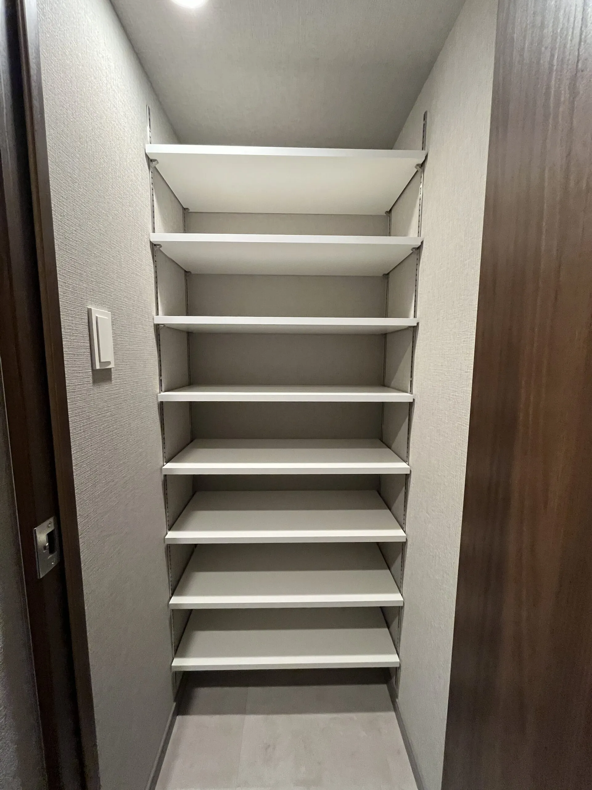 スプランディッド江坂Ⅲ：Crタイプ：シューズボックス