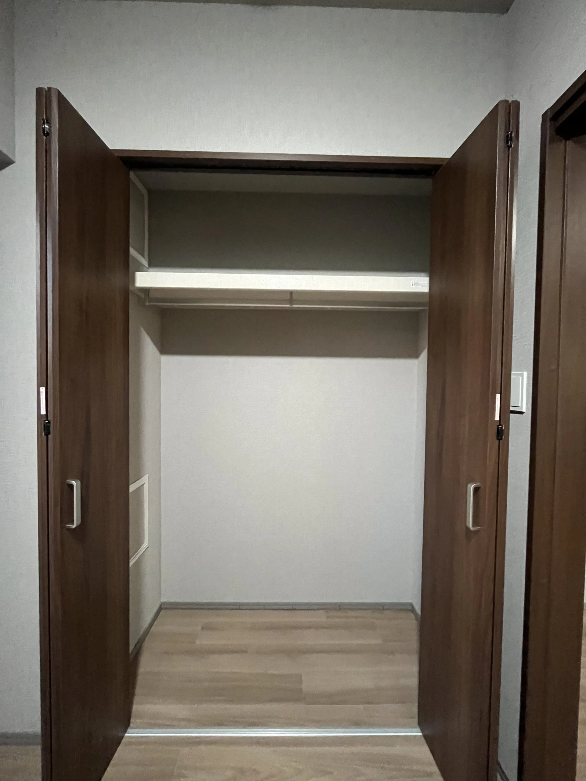 スプランディッド江坂Ⅲ：Crタイプ：クローゼット