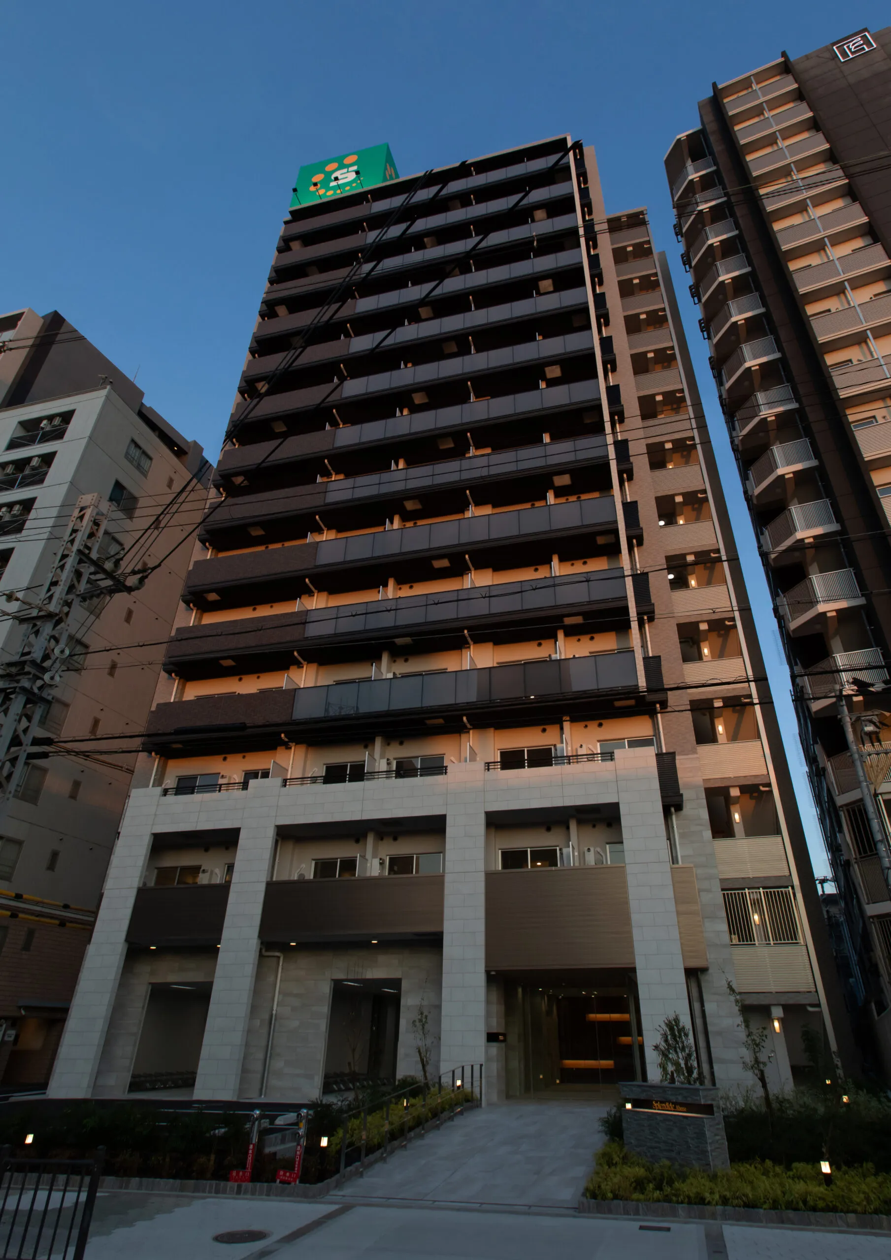 スプランディッド阿倍野：外観（夕景）