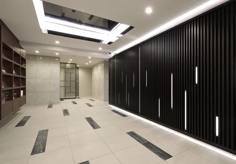 スプランディッド江坂DUE：エントランス