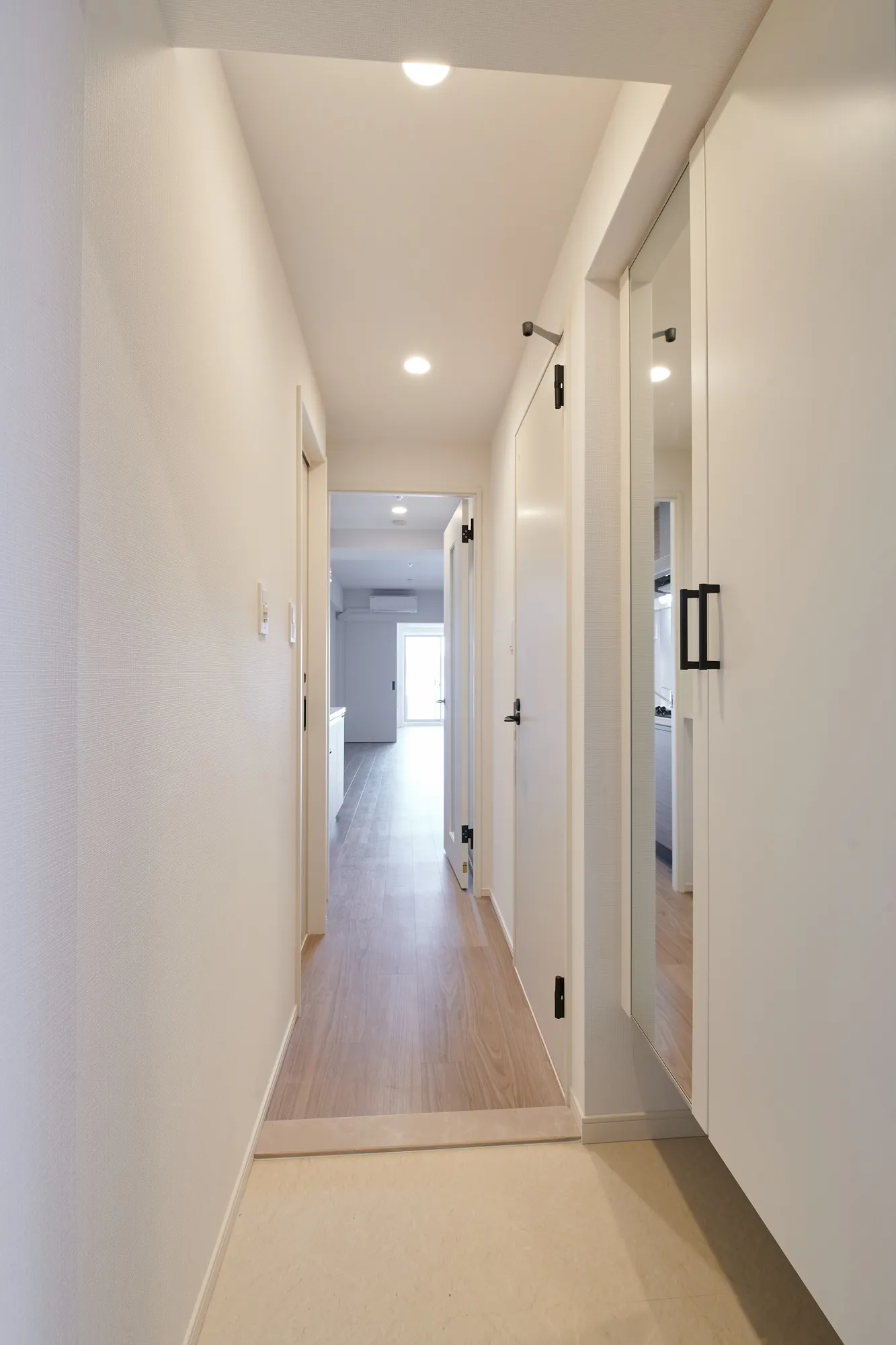 スプランディッド江坂DUE：廊下