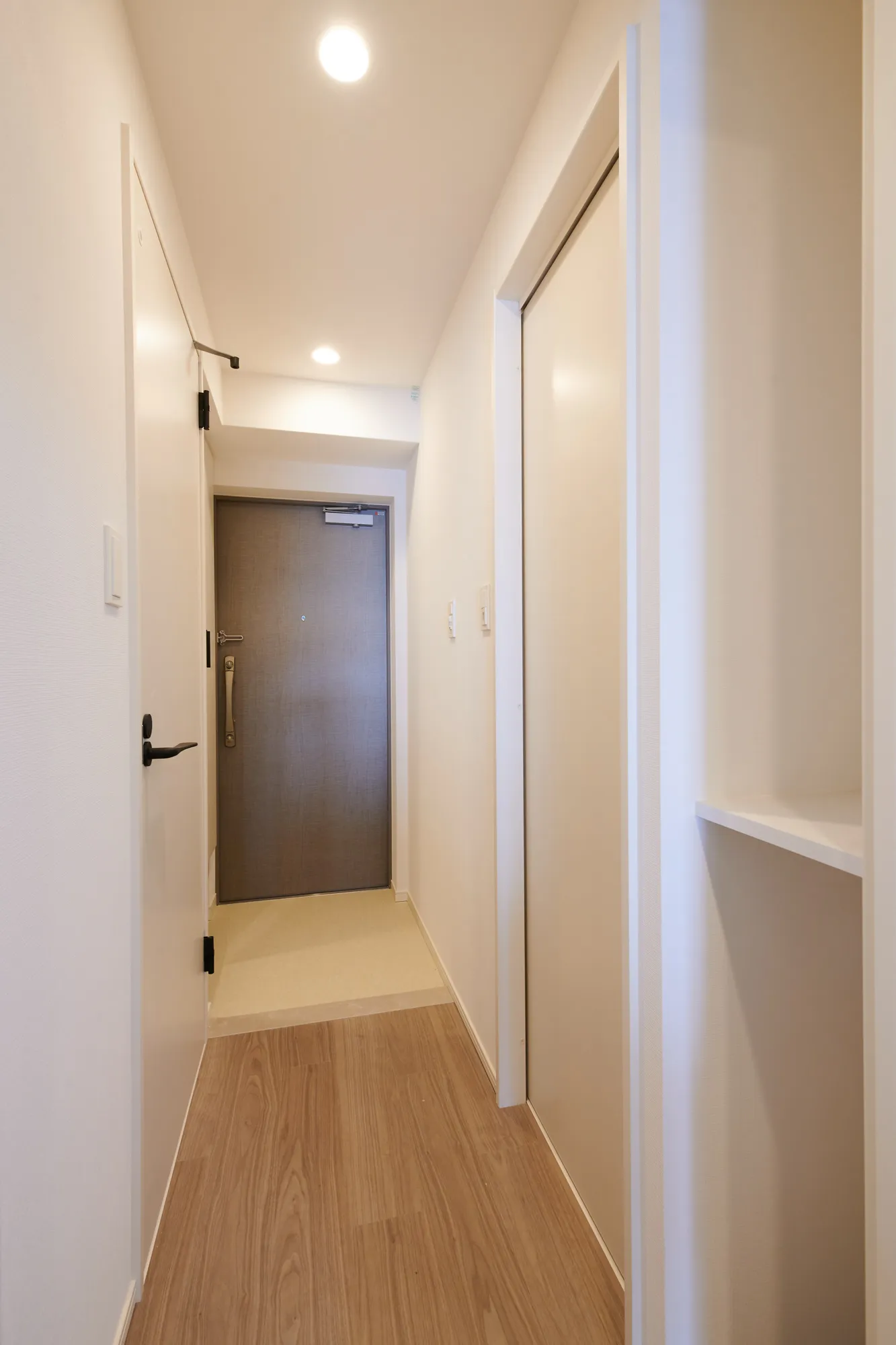 スプランディッド江坂DUE：玄関