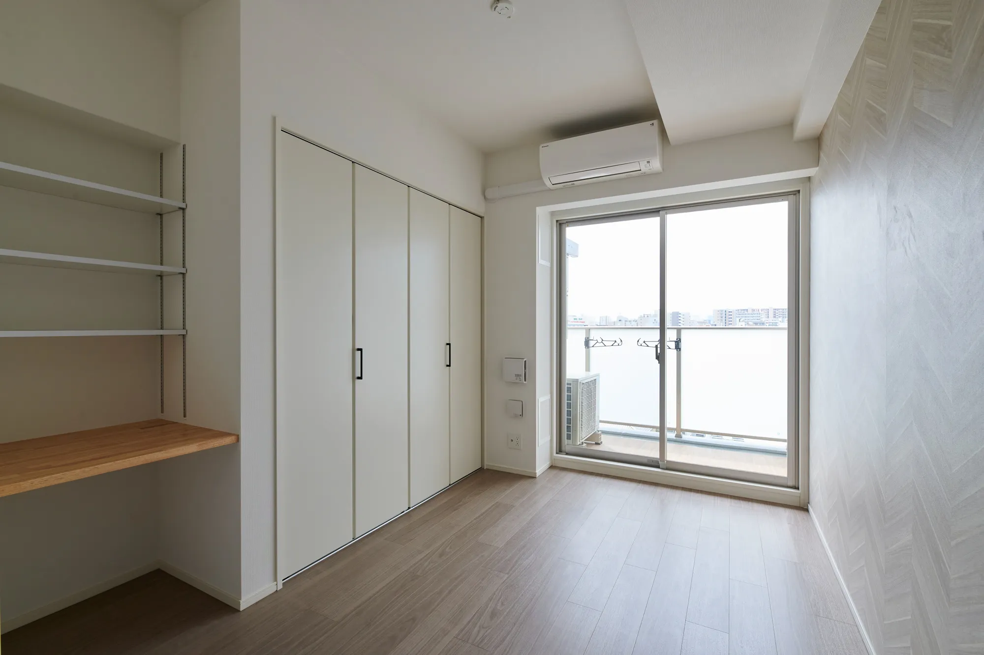 スプランディッド江坂DUE：洋室