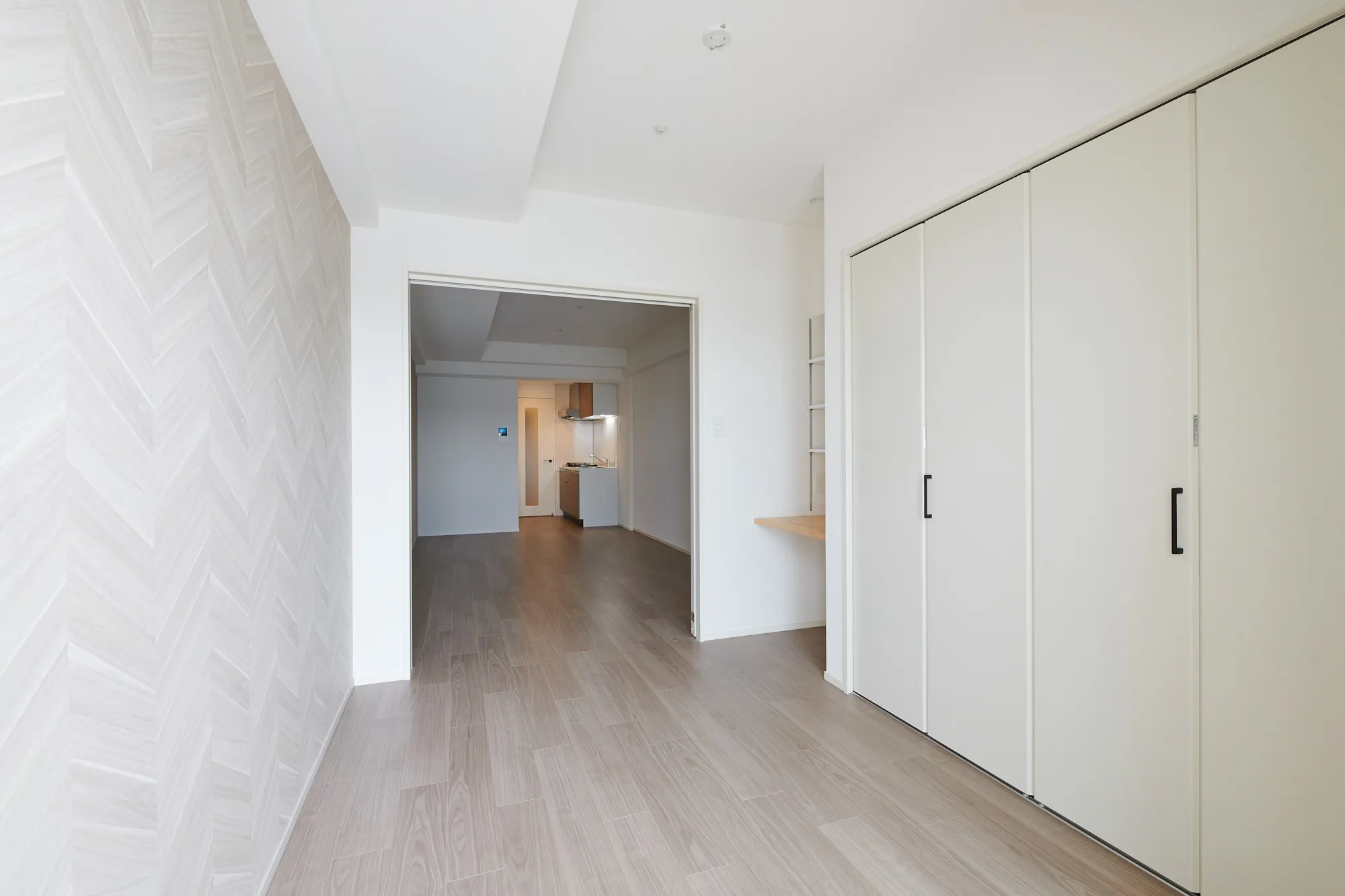 スプランディッド江坂DUE：洋室