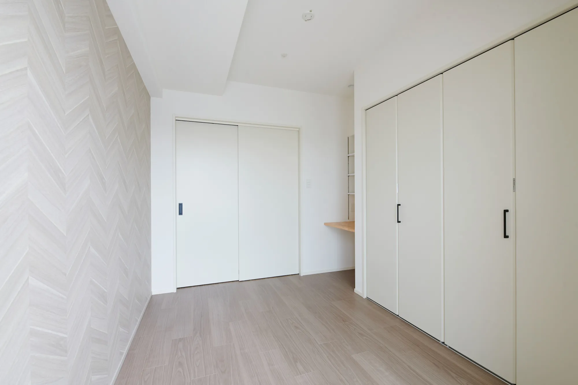 スプランディッド江坂DUE：洋室