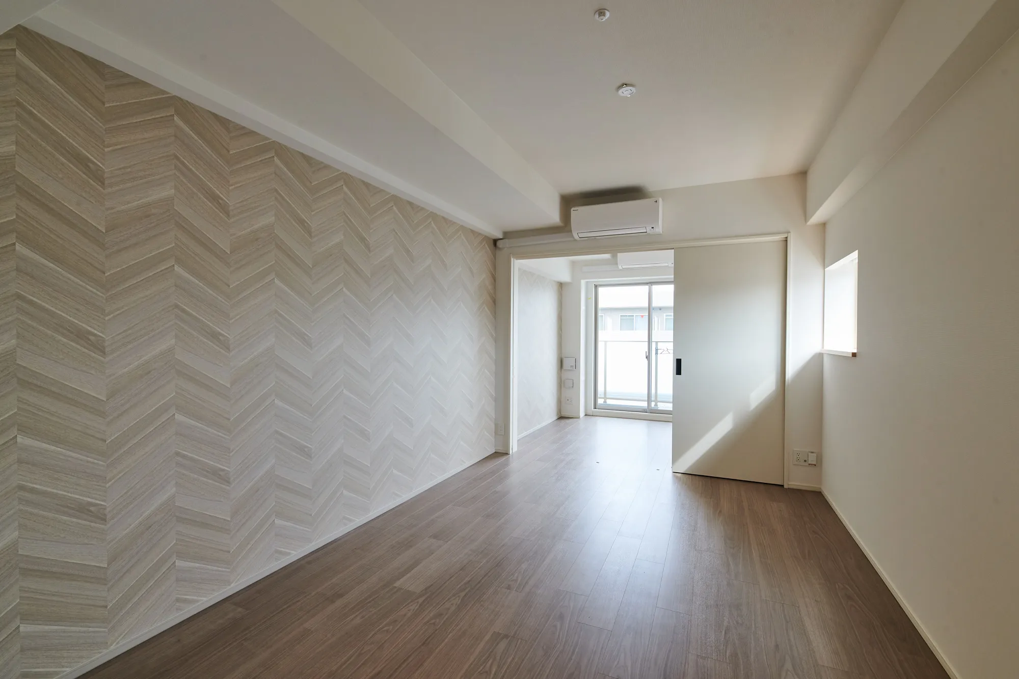 スプランディッド江坂DUE：洋室