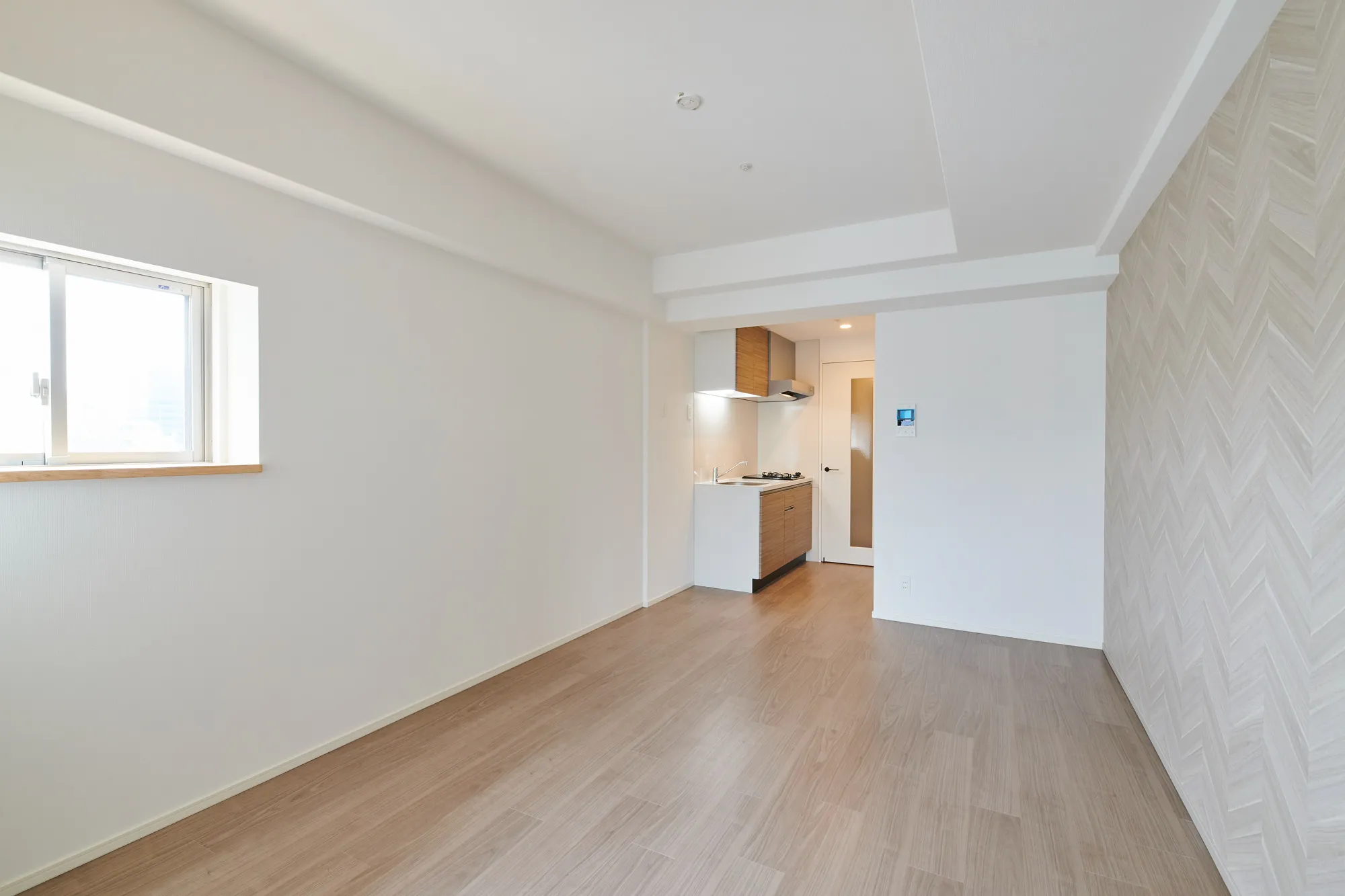 スプランディッド江坂DUE：リビングダイニング