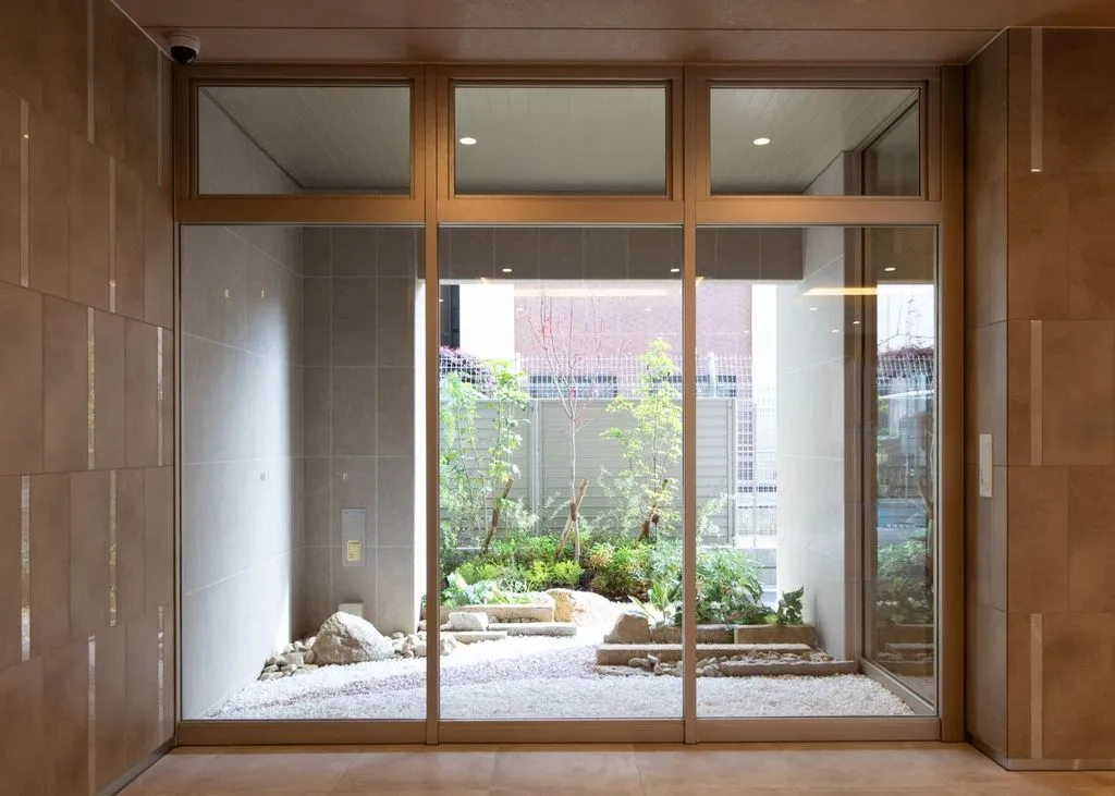 スプランディッド福島WEST：エントランス