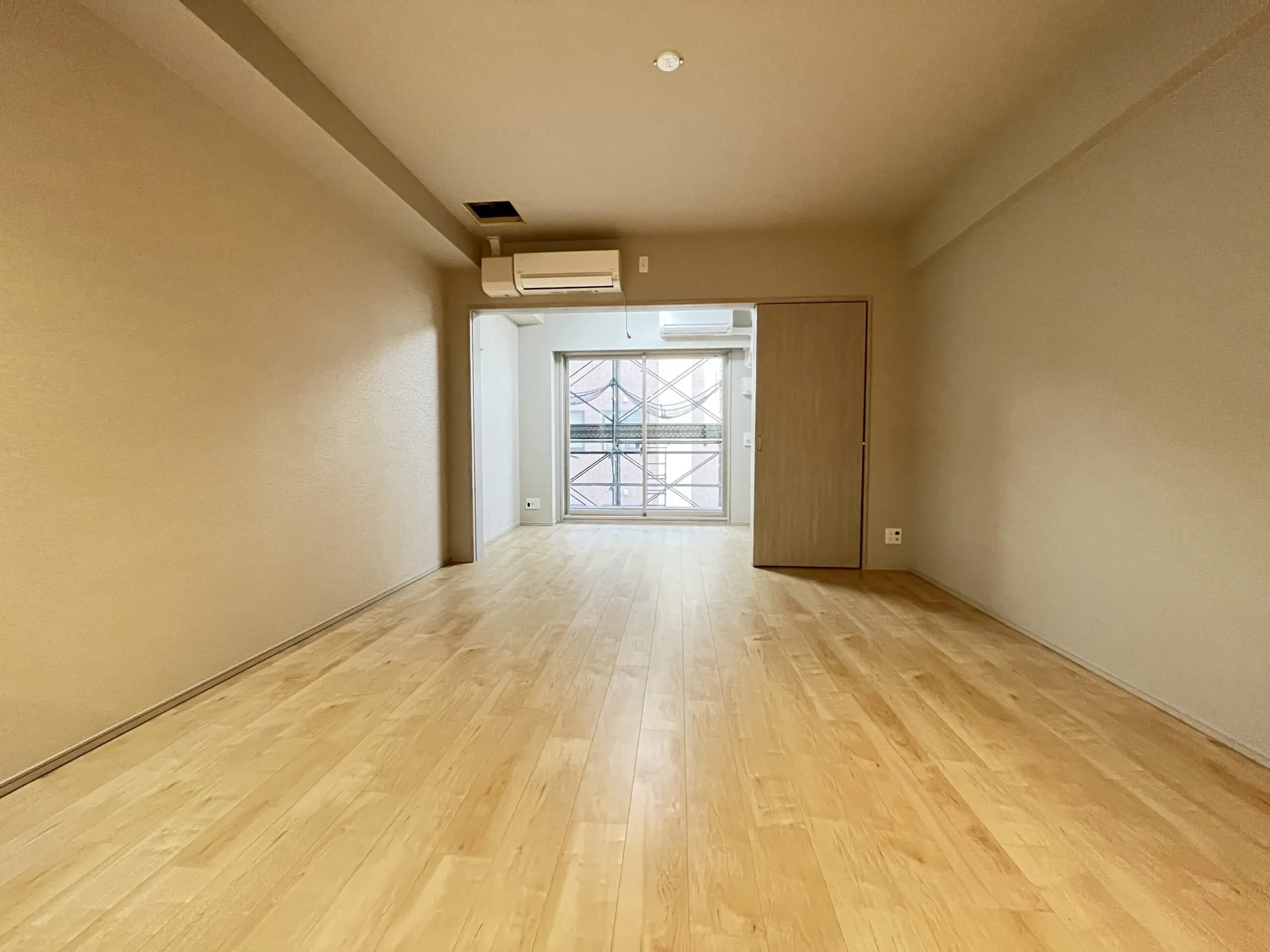 スプランディッド福島WEST：Brタイプ：洋室