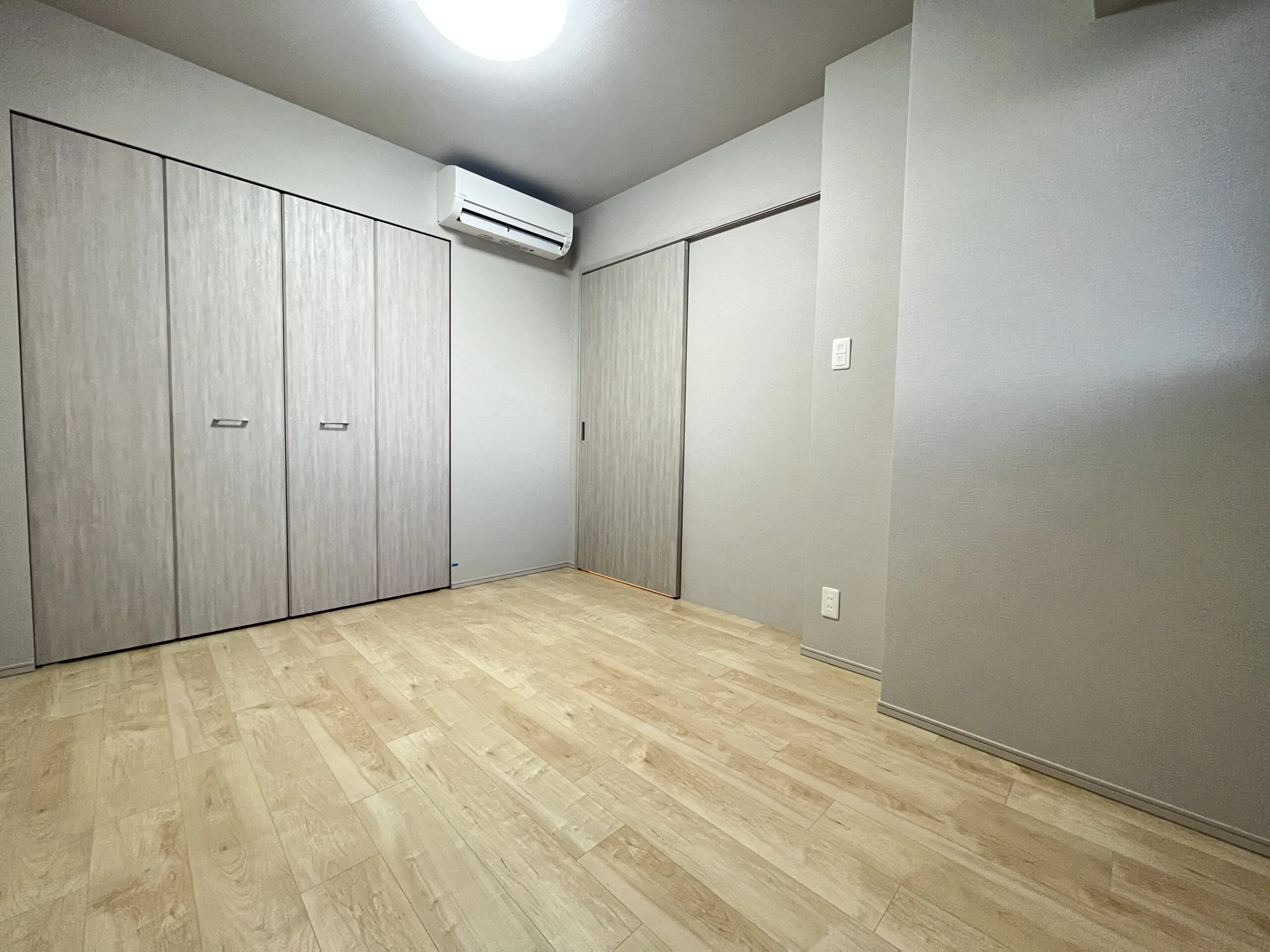 スプランディッド福島WEST：Cタイプ：洋室・リビング