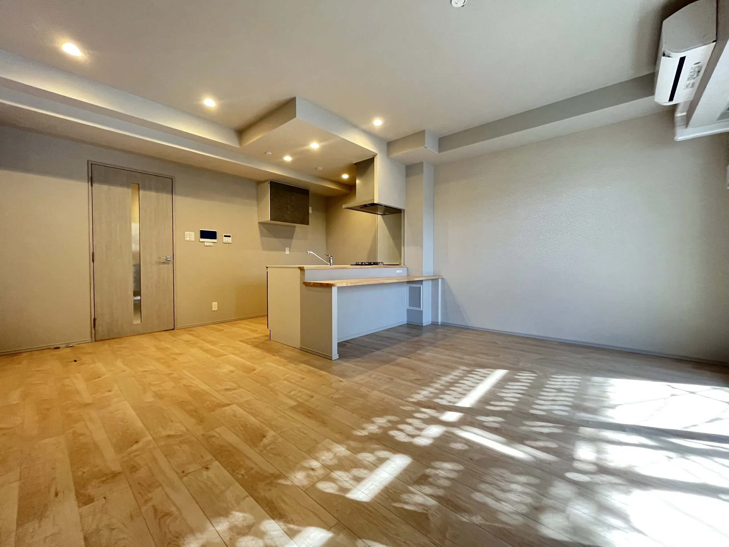 スプランディッド福島WEST：Cタイプ：リビング・ダイニング