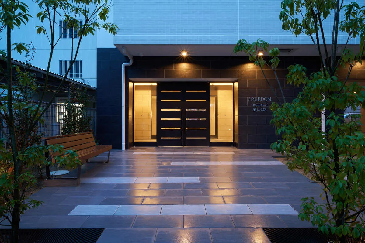 FREEDOM residence堺大小路
