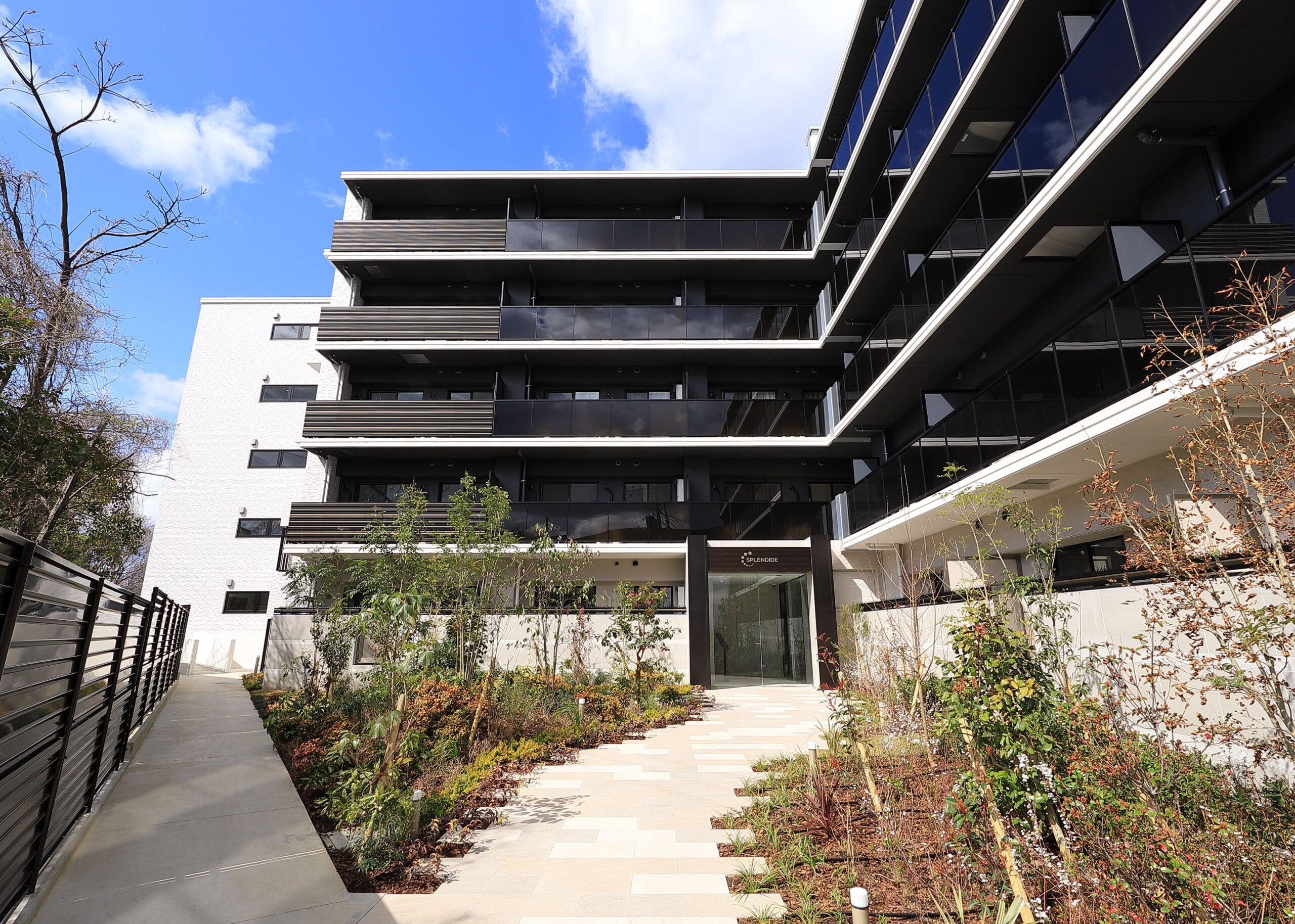 スプランディッド茨木天王：エントランス