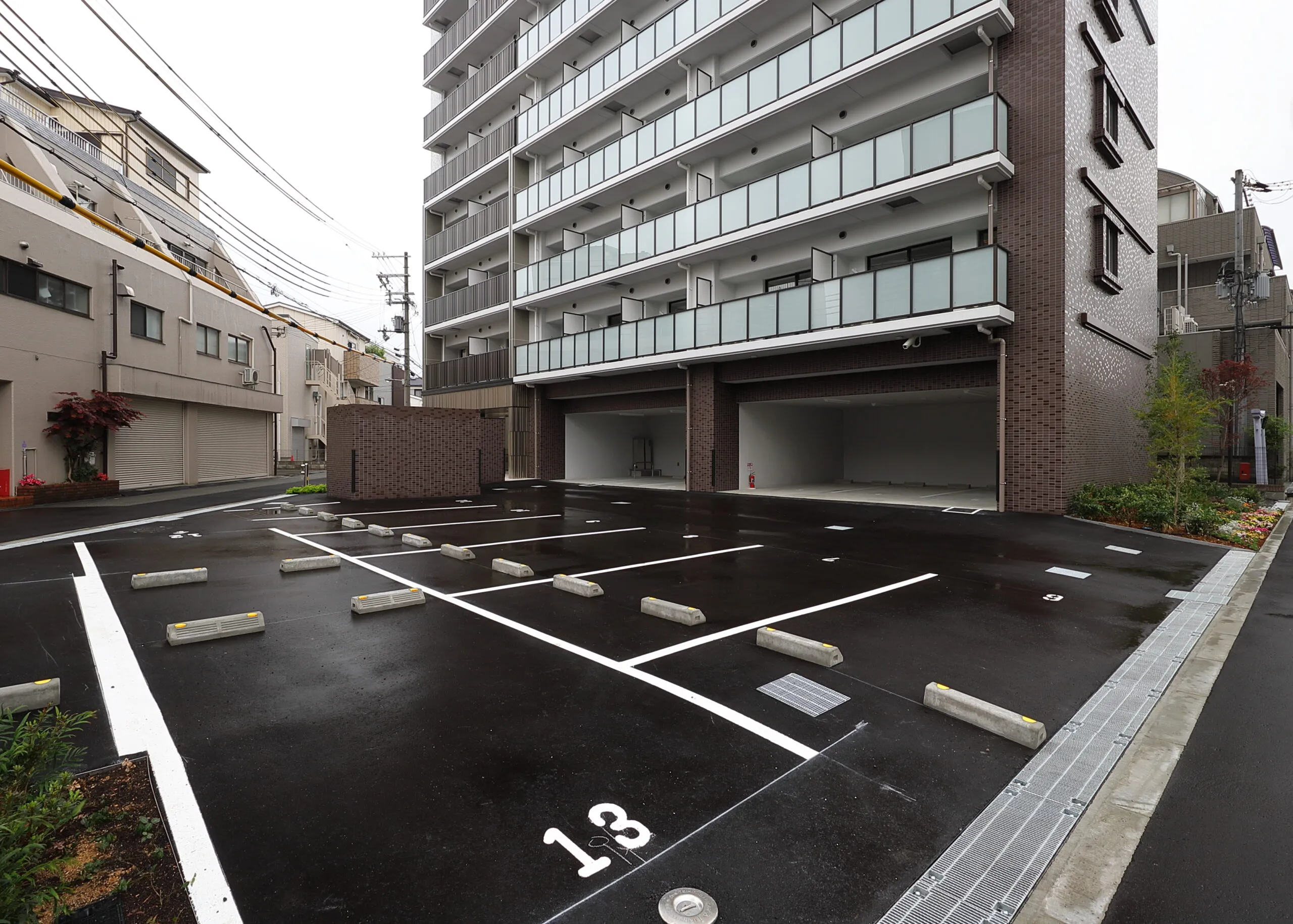 スプランディッド中之島DUE：駐車場