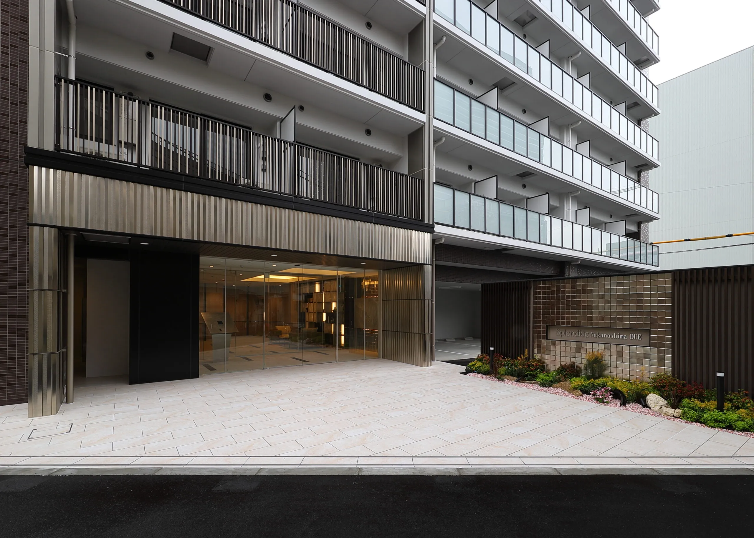 スプランディッド中之島DUE：エントランス